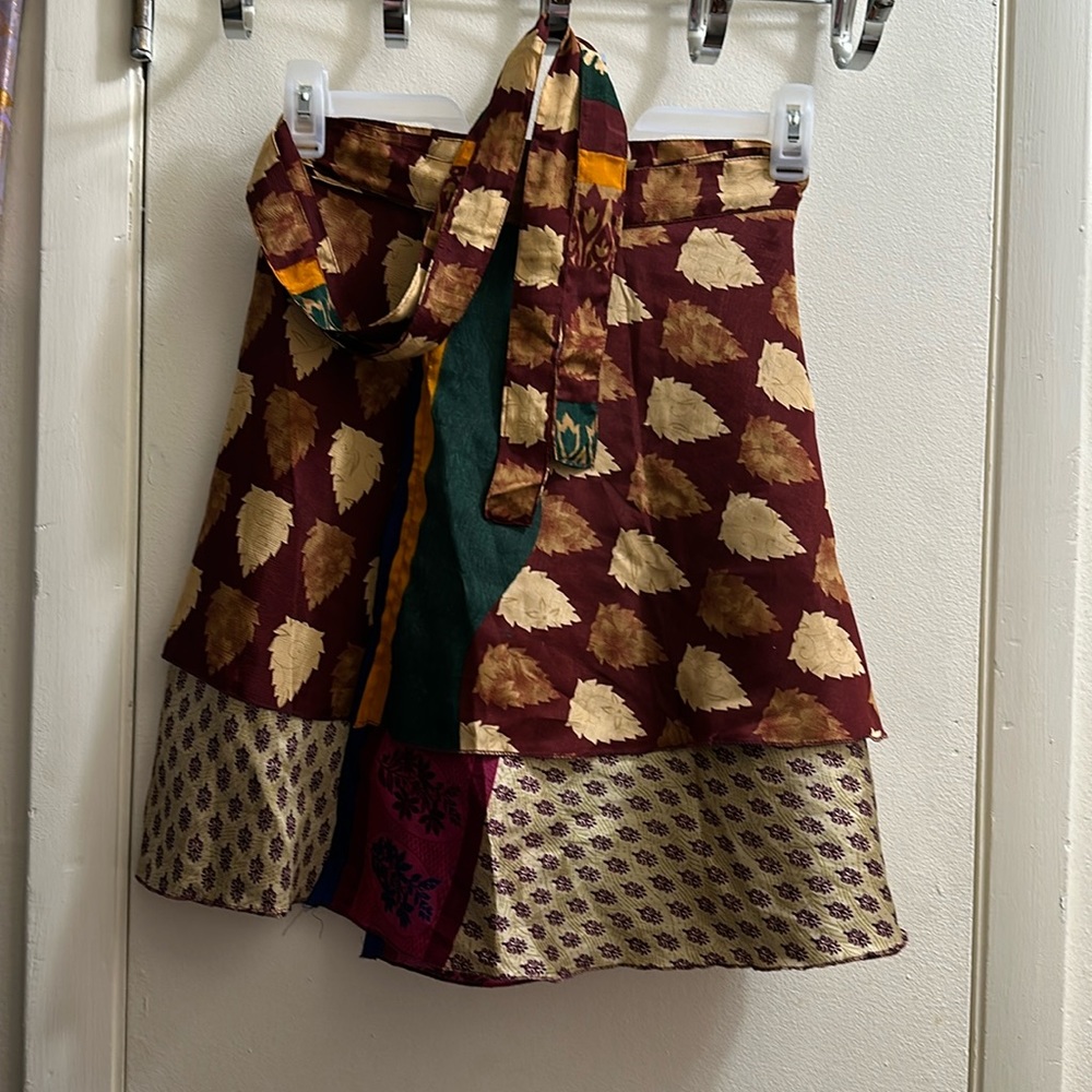 Short sari silk skirt size 4-12.